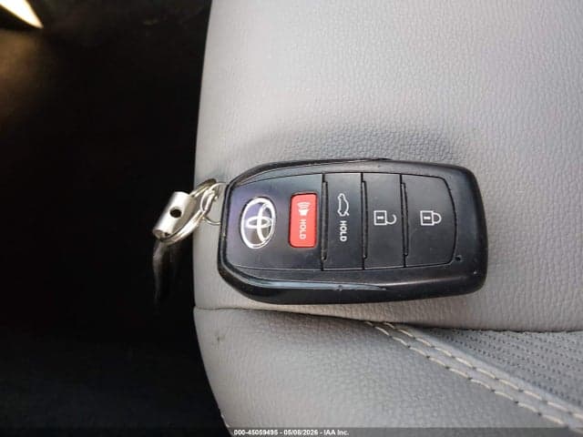 2025 TOYOTA CAMRY SE 11