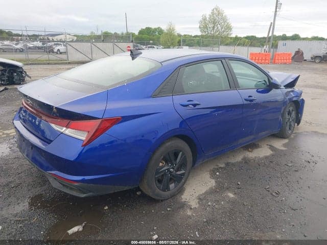 2023 HYUNDAI ELANTRA SEL 4
