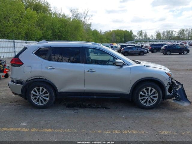 2017 NISSAN ROGUE SV 13