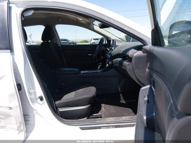 2024 NISSAN SENTRA SV XTRONIC CVT 5