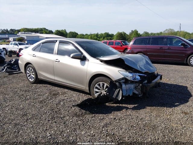 2017 TOYOTA CAMRY LE - 1