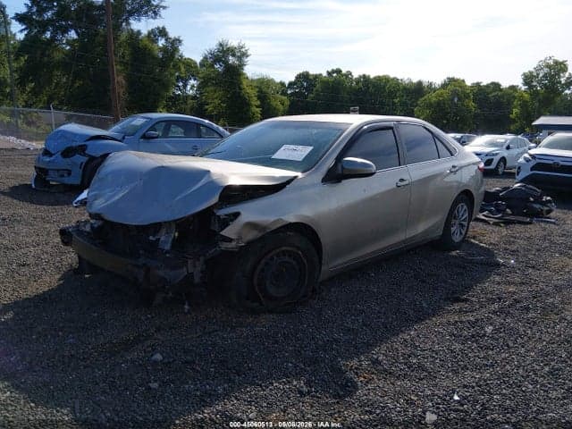 2017 TOYOTA CAMRY LE 2