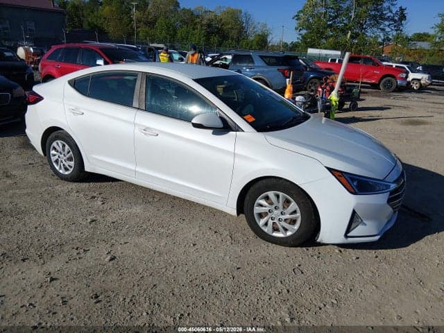 2019 HYUNDAI ELANTRA SE 1