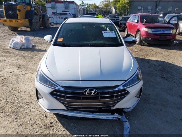 2019 HYUNDAI ELANTRA SE 12