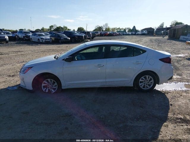 2019 HYUNDAI ELANTRA SE 14