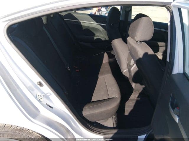 2019 HYUNDAI ELANTRA SE 8