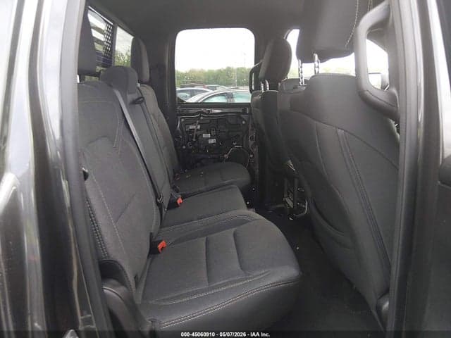 2020 RAM 1500 BIG HORN 4X4 6'4 BOX 8