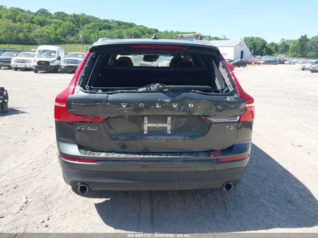 2019 VOLVO XC60 T5 MOMENTUM 16