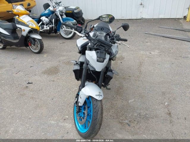 2025 YAMAHA MT09 5
