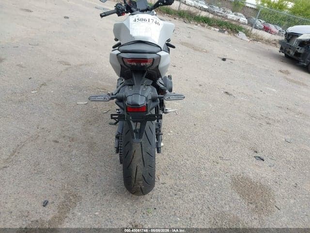 2025 YAMAHA MT09 6