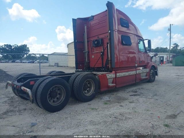 2017 VOLVO VNL 4