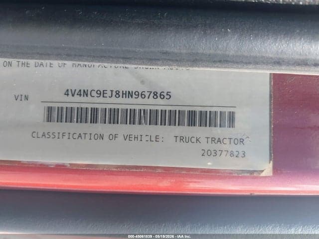 2017 VOLVO VNL 8