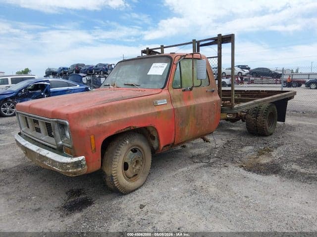 1973 GMC 1 TON PICKUP 2