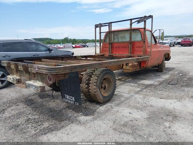 1973 GMC 1 TON PICKUP 4