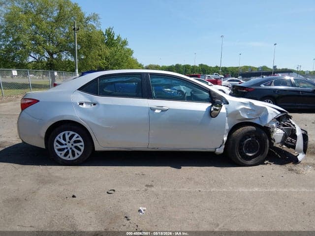 2017 TOYOTA COROLLA LE 13