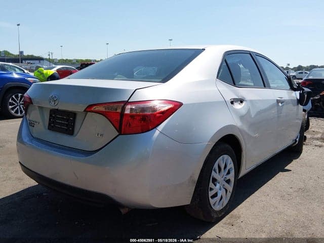 2017 TOYOTA COROLLA LE 4