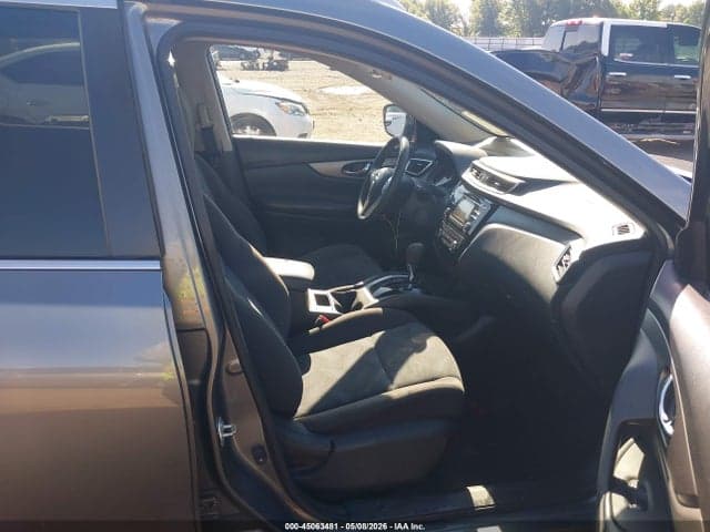 2016 NISSAN ROGUE SV 5