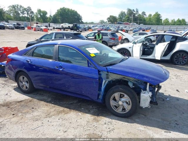 2025 HYUNDAI ELANTRA SE 1