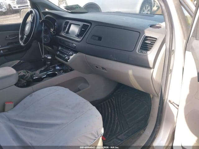 2020 KIA SEDONA LX 5