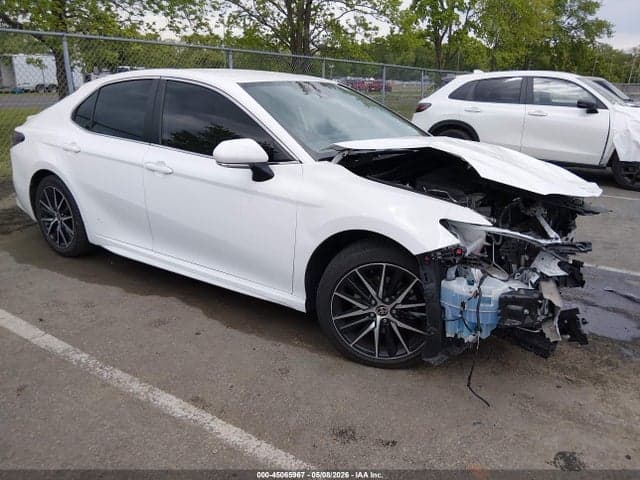 2022 TOYOTA CAMRY SE - 1