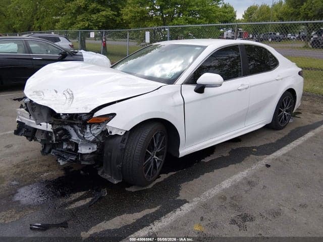 2022 TOYOTA CAMRY SE 2