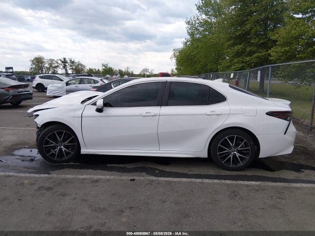 2022 TOYOTA CAMRY SE 14
