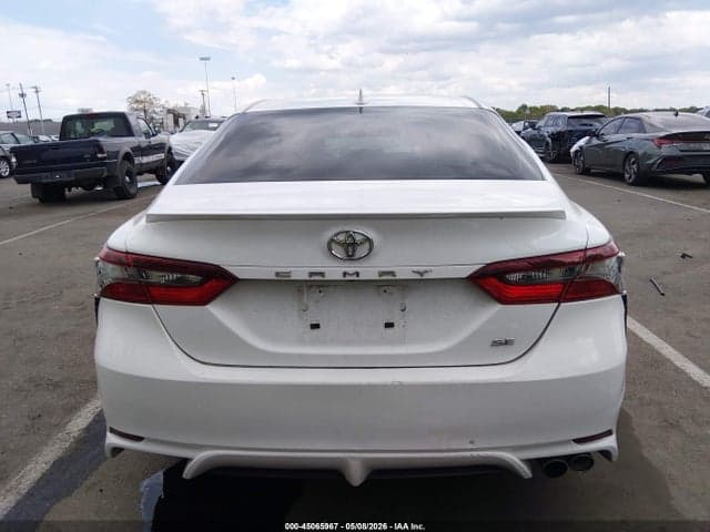 2022 TOYOTA CAMRY SE 16