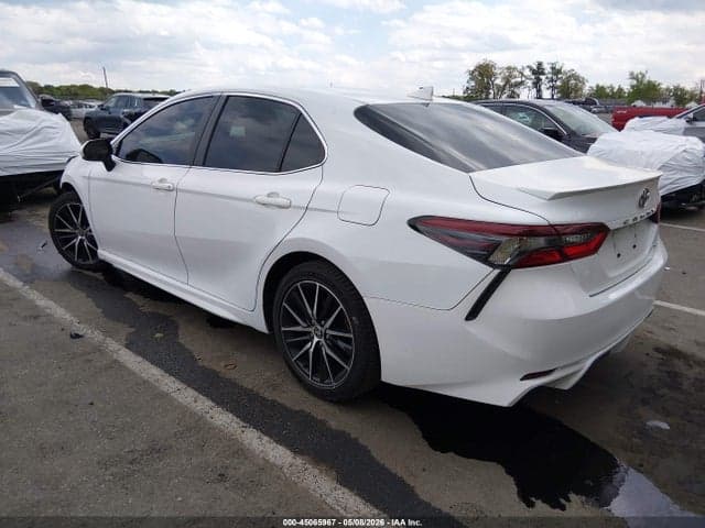 2022 TOYOTA CAMRY SE 3