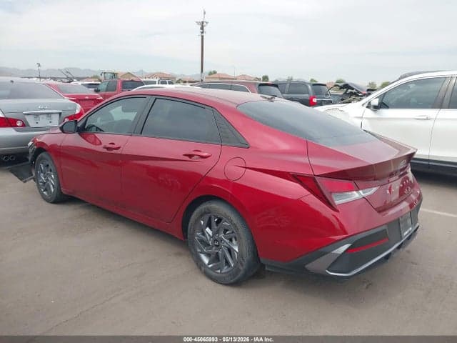 2024 HYUNDAI ELANTRA SEL 3