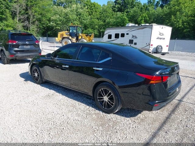 2021 NISSAN ALTIMA S FWD 3