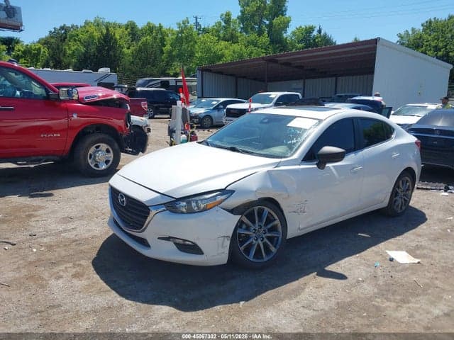 2018 MAZDA MAZDA3 TOURING 2