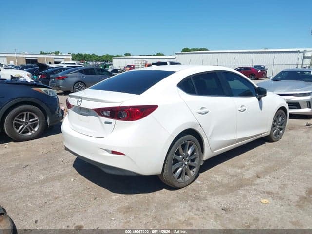 2018 MAZDA MAZDA3 TOURING 4