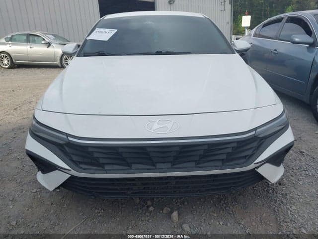 2024 HYUNDAI ELANTRA SE 12