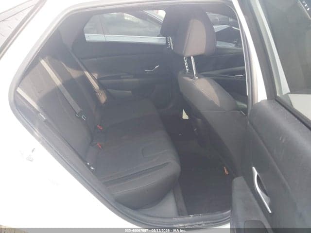 2024 HYUNDAI ELANTRA SE 8
