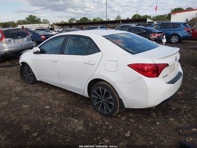 2017 TOYOTA COROLLA SE 3