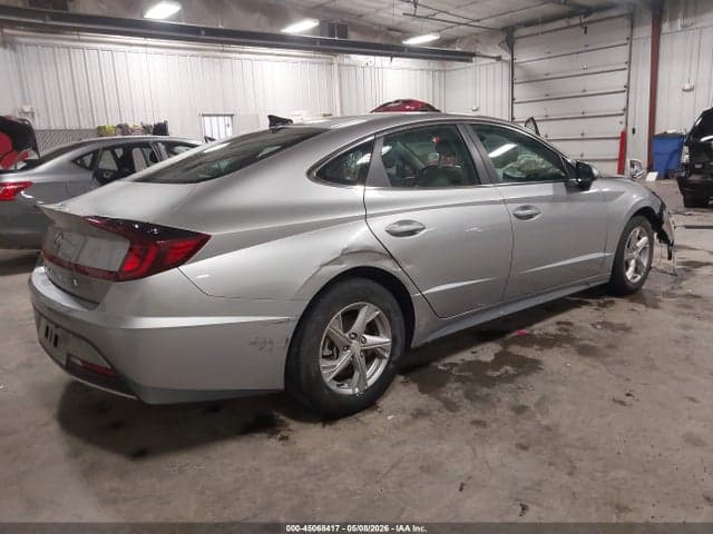 2021 HYUNDAI SONATA SE 4