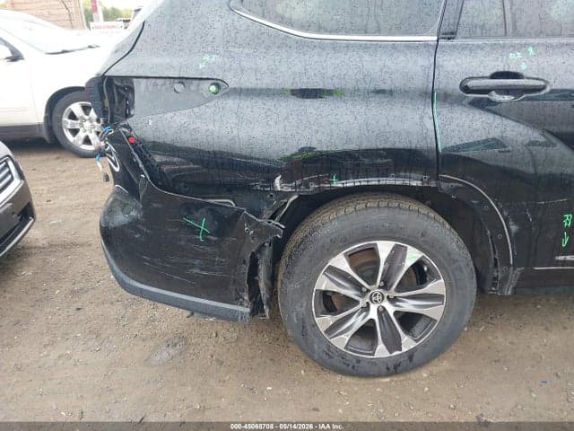 2022 TOYOTA HIGHLANDER XLE 6