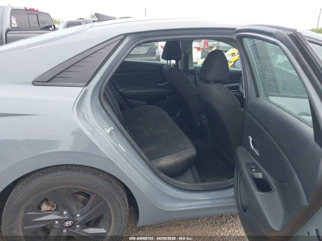 2021 HYUNDAI ELANTRA SEL 8
