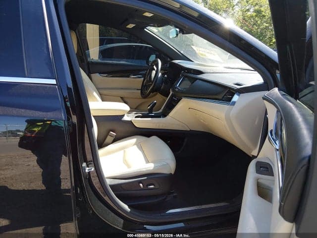 2017 CADILLAC XT5 STANDARD 5