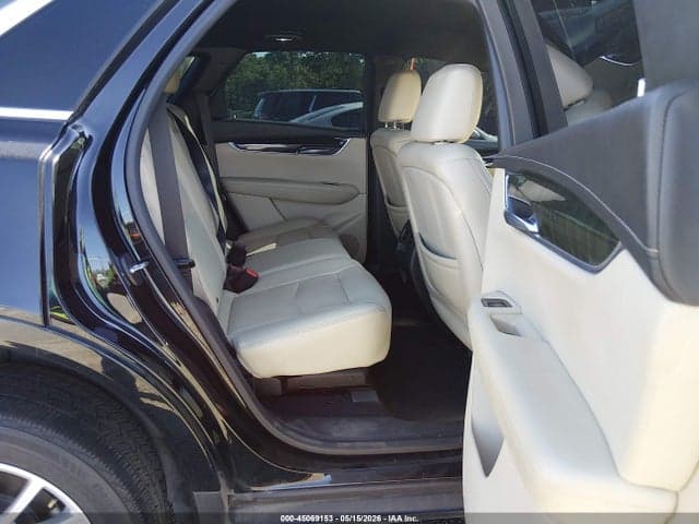 2017 CADILLAC XT5 STANDARD 8