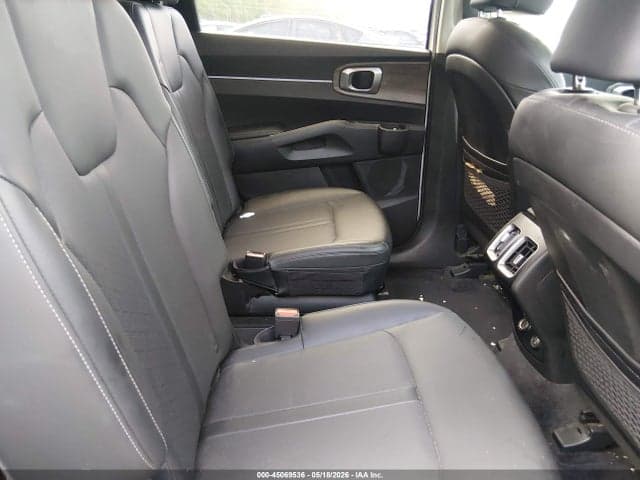2021 KIA SORENTO EX 8