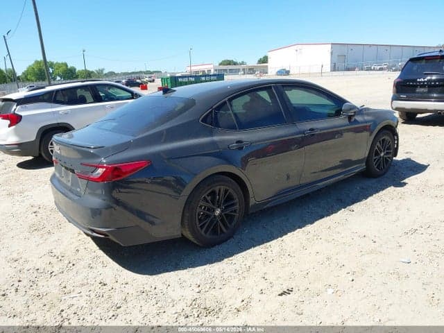 2025 TOYOTA CAMRY SE 4