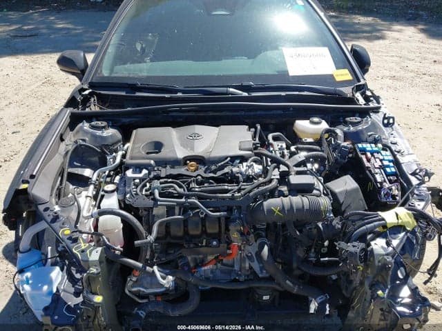 2025 TOYOTA CAMRY SE 10