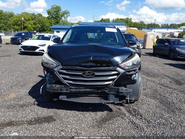2017 HYUNDAI TUCSON SE 12