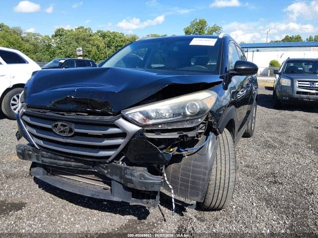 2017 HYUNDAI TUCSON SE 6