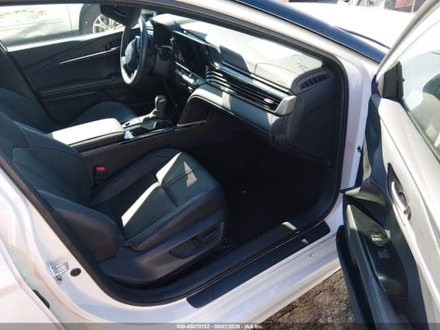2025 TOYOTA CAMRY XSE 5