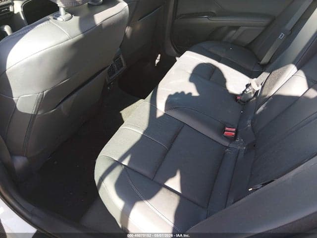 2025 TOYOTA CAMRY XSE 8