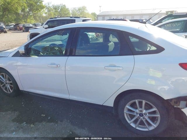 2017 FORD FOCUS SE 14
