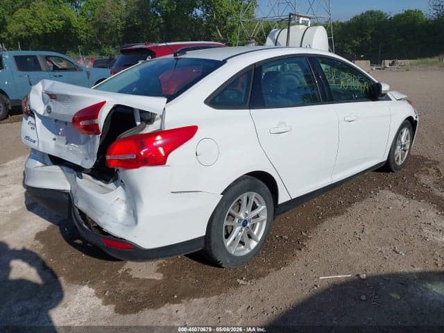 2017 FORD FOCUS SE 4
