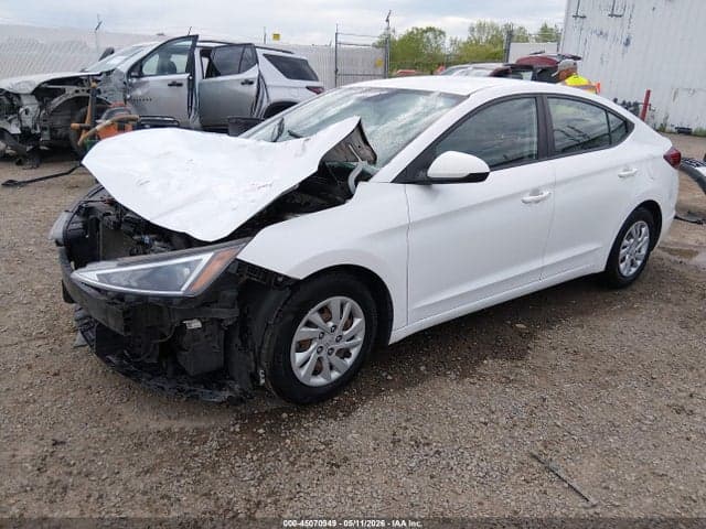 2019 HYUNDAI ELANTRA SE 2